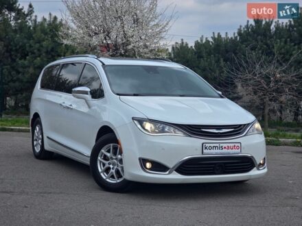 Білий Крайслер Pacifica, об'ємом двигуна 3.6 л та пробігом 188 тис. км за 22999 $, фото 1 на Automoto.ua
