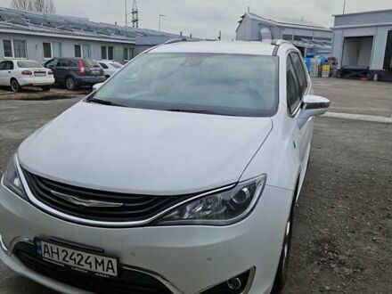 Белый Крайслер Пасифик, объемом двигателя 3.61 л и пробегом 98 тыс. км за 24000 $, фото 1 на Automoto.ua