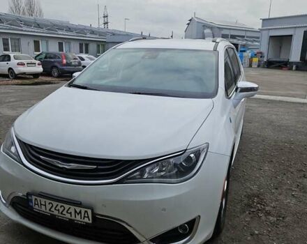 Белый Крайслер Пасифик, объемом двигателя 3.61 л и пробегом 98 тыс. км за 24000 $, фото 1 на Automoto.ua