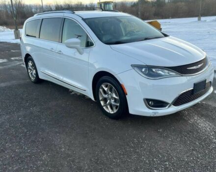 Білий Крайслер Pacifica, об'ємом двигуна 3.6 л та пробігом 44 тис. км за 6000 $, фото 1 на Automoto.ua