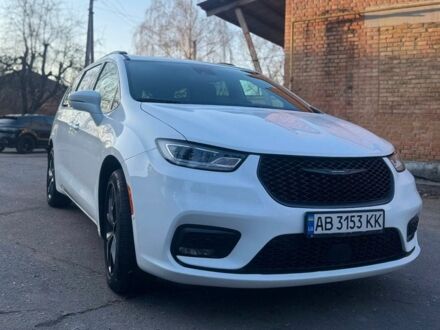 Білий Крайслер Pacifica, об'ємом двигуна 3.61 л та пробігом 119 тис. км за 32499 $, фото 1 на Automoto.ua