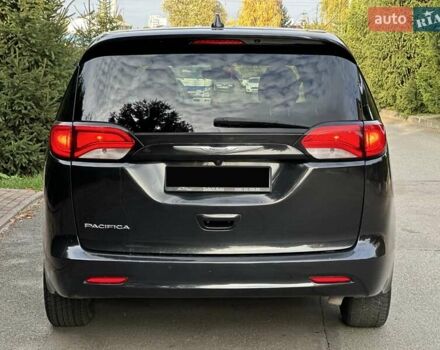 Чорний Крайслер Pacifica, об'ємом двигуна 3.61 л та пробігом 78 тис. км за 15500 $, фото 9 на Automoto.ua