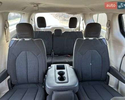 Чорний Крайслер Pacifica, об'ємом двигуна 3.61 л та пробігом 78 тис. км за 15500 $, фото 20 на Automoto.ua