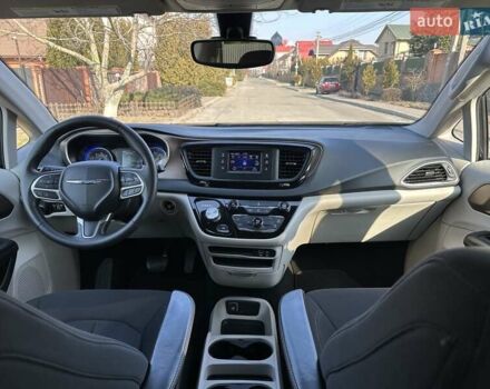 Чорний Крайслер Pacifica, об'ємом двигуна 3.61 л та пробігом 78 тис. км за 15500 $, фото 15 на Automoto.ua