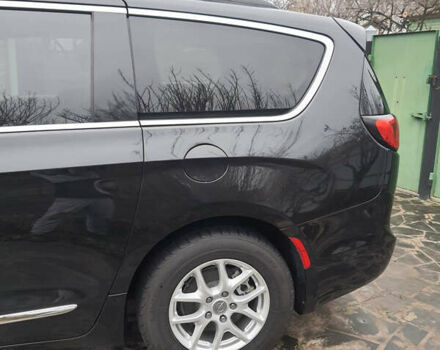 Чорний Крайслер Pacifica, об'ємом двигуна 3.61 л та пробігом 103 тис. км за 19300 $, фото 17 на Automoto.ua