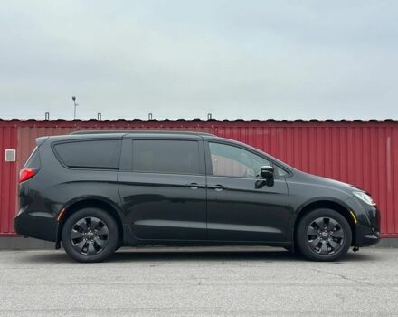 Черный Крайслер Пасифик, объемом двигателя 3.6 л и пробегом 233 тыс. км за 20350 $, фото 3 на Automoto.ua