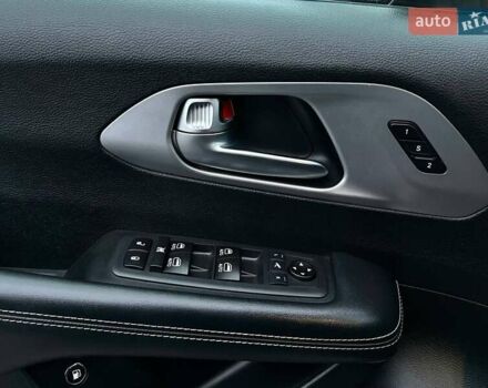 Черный Крайслер Пасифик, объемом двигателя 3.6 л и пробегом 233 тыс. км за 20350 $, фото 15 на Automoto.ua