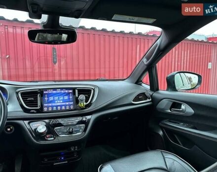 Черный Крайслер Пасифик, объемом двигателя 3.6 л и пробегом 233 тыс. км за 20350 $, фото 19 на Automoto.ua