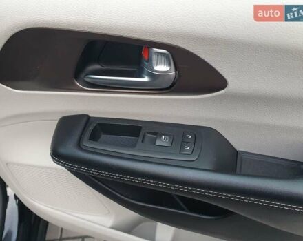 Черный Крайслер Пасифик, объемом двигателя 3.6 л и пробегом 104 тыс. км за 18999 $, фото 70 на Automoto.ua