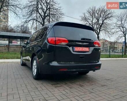 Черный Крайслер Пасифик, объемом двигателя 3.6 л и пробегом 104 тыс. км за 18999 $, фото 6 на Automoto.ua