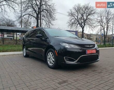 Черный Крайслер Пасифик, объемом двигателя 3.6 л и пробегом 104 тыс. км за 18999 $, фото 16 на Automoto.ua