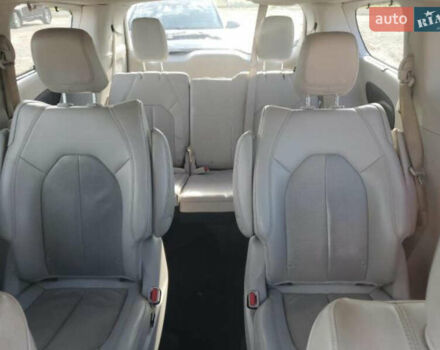 Чорний Крайслер Pacifica, об'ємом двигуна 3.6 л та пробігом 262 тис. км за 14500 $, фото 10 на Automoto.ua