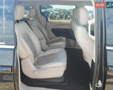 Чорний Крайслер Pacifica, об'ємом двигуна 3.6 л та пробігом 262 тис. км за 14500 $, фото 9 на Automoto.ua