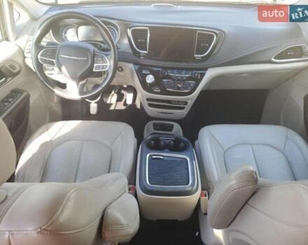 Чорний Крайслер Pacifica, об'ємом двигуна 3.6 л та пробігом 262 тис. км за 14500 $, фото 8 на Automoto.ua