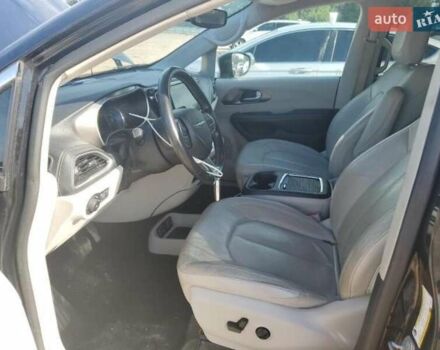 Чорний Крайслер Pacifica, об'ємом двигуна 3.6 л та пробігом 262 тис. км за 14500 $, фото 5 на Automoto.ua