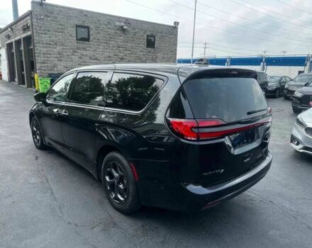 Черный Крайслер Пасифик, объемом двигателя 3.6 л и пробегом 24 тыс. км за 14700 $, фото 3 на Automoto.ua