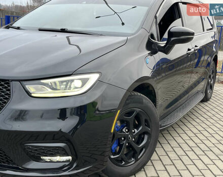 Черный Крайслер Пасифик, объемом двигателя 3.6 л и пробегом 23 тыс. км за 31000 $, фото 6 на Automoto.ua