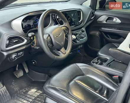 Черный Крайслер Пасифик, объемом двигателя 3.6 л и пробегом 23 тыс. км за 31000 $, фото 18 на Automoto.ua