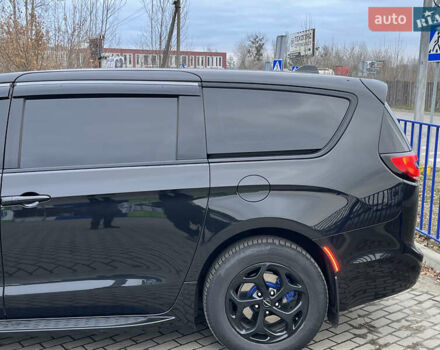 Черный Крайслер Пасифик, объемом двигателя 3.6 л и пробегом 23 тыс. км за 31000 $, фото 15 на Automoto.ua