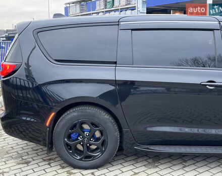 Черный Крайслер Пасифик, объемом двигателя 3.6 л и пробегом 23 тыс. км за 31000 $, фото 17 на Automoto.ua