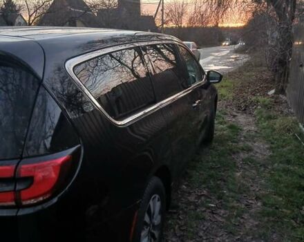 Чорний Крайслер Pacifica, об'ємом двигуна 3.6 л та пробігом 14 тис. км за 42300 $, фото 4 на Automoto.ua