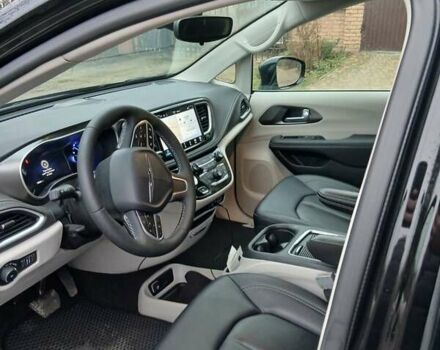 Чорний Крайслер Pacifica, об'ємом двигуна 3.6 л та пробігом 14 тис. км за 42300 $, фото 18 на Automoto.ua