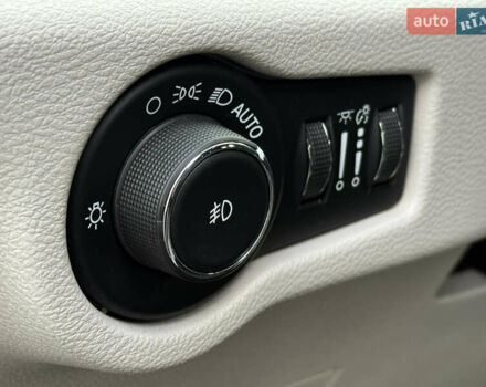 Чорний Крайслер Pacifica, об'ємом двигуна 3.6 л та пробігом 200 тис. км за 21950 $, фото 59 на Automoto.ua