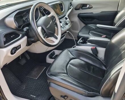 Чорний Крайслер Pacifica, об'ємом двигуна 3.61 л та пробігом 112 тис. км за 25638 $, фото 13 на Automoto.ua