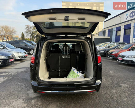 Чорний Крайслер Pacifica, об'ємом двигуна 3.6 л та пробігом 200 тис. км за 21950 $, фото 38 на Automoto.ua