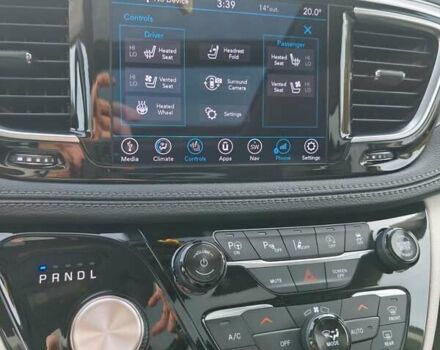 Чорний Крайслер Pacifica, об'ємом двигуна 3.61 л та пробігом 112 тис. км за 25638 $, фото 24 на Automoto.ua