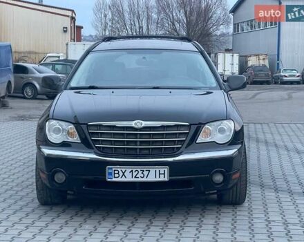 Черный Крайслер Пасифик, объемом двигателя 4 л и пробегом 392 тыс. км за 8499 $, фото 1 на Automoto.ua