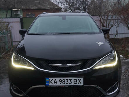 Крайслер Пасифик 2016 в Ахтырке на Automoto.ua Черный Крайслер Пасифик, объемом двигателя 3.61 л и пробегом 103 тыс. км за 19300 $, фото 1 на Automoto.ua