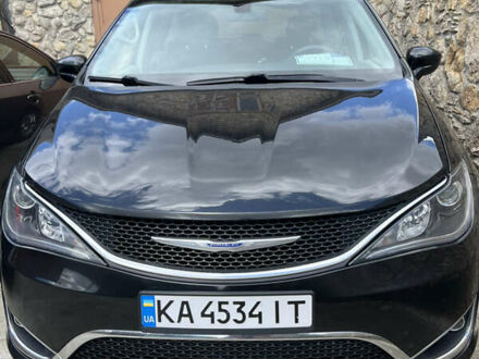 Крайслер Пасифик 2018 в Ровно на Automoto.ua Черный Крайслер Пасифик, объемом двигателя 3.61 л и пробегом 159 тыс. км за 16900 $, фото 1 на Automoto.ua