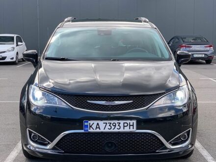 Чорний Крайслер Pacifica, об'ємом двигуна 3.6 л та пробігом 80 тис. км за 24500 $, фото 1 на Automoto.ua