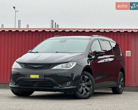 Черный Крайслер Пасифик, объемом двигателя 3.6 л и пробегом 233 тыс. км за 20350 $, фото 1 на Automoto.ua