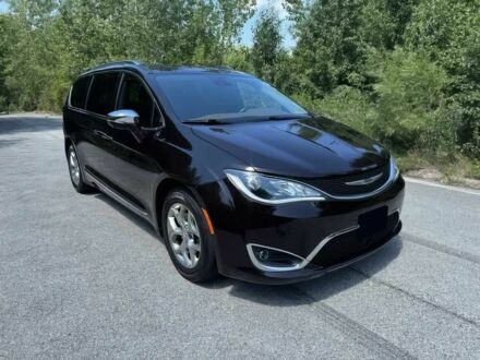 Крайслер Пасифик 2019 в Днепре (Днепропетровске) на Automoto.ua Черный Крайслер Пасифик, объемом двигателя 3.6 л и пробегом 44 тыс. км за 6000 $, фото 1 на Automoto.ua