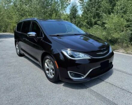 Чорний Крайслер Pacifica, об'ємом двигуна 3.6 л та пробігом 44 тис. км за 6000 $, фото 1 на Automoto.ua