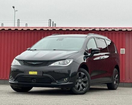 Черный Крайслер Пасифик, объемом двигателя 3.6 л и пробегом 233 тыс. км за 20350 $, фото 1 на Automoto.ua