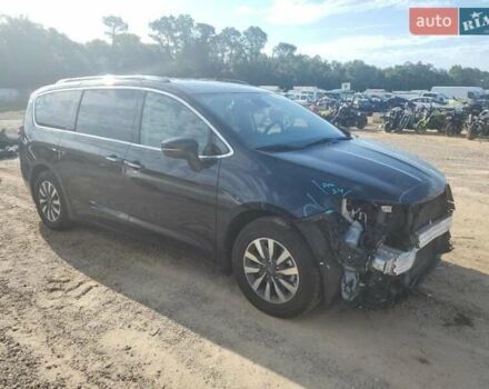 Черный Крайслер Пасифик, объемом двигателя 3.6 л и пробегом 262 тыс. км за 14500 $, фото 1 на Automoto.ua