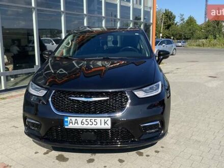 Крайслер Pacifica 2021 у Ужгороді на Automoto.ua Чорний Крайслер Pacifica, об'ємом двигуна 3.61 л та пробігом 114 тис. км за 33000 $, фото 1 на Automoto.ua