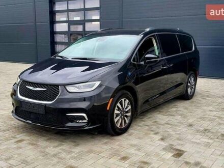 Крайслер Pacifica 2021 у Белой Церкве на Automoto.ua Чорний Крайслер Pacifica, об'ємом двигуна 3.6 л та пробігом 83 тис. км за 31500 $, фото 1 на Automoto.ua