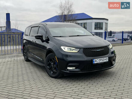 Черный Крайслер Пасифик, объемом двигателя 3.6 л и пробегом 23 тыс. км за 31000 $, фото 1 на Automoto.ua