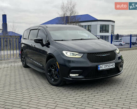 Черный Крайслер Пасифик, объемом двигателя 3.6 л и пробегом 23 тыс. км за 31000 $, фото 1 на Automoto.ua