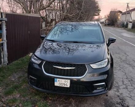 Черный Крайслер Пасифик, объемом двигателя 3.6 л и пробегом 14 тыс. км за 42300 $, фото 1 на Automoto.ua