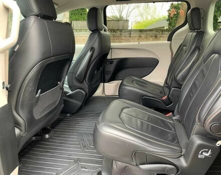 Красный Крайслер Пасифик, объемом двигателя 3.6 л и пробегом 44 тыс. км за 5000 $, фото 11 на Automoto.ua