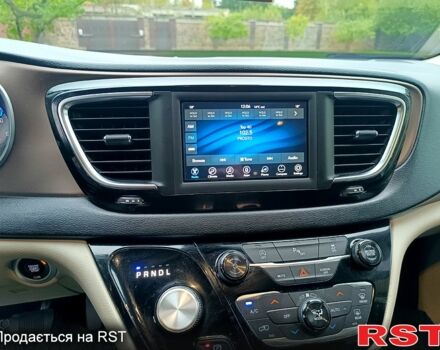 Червоний Крайслер Pacifica, об'ємом двигуна 3.6 л та пробігом 111 тис. км за 18900 $, фото 12 на Automoto.ua