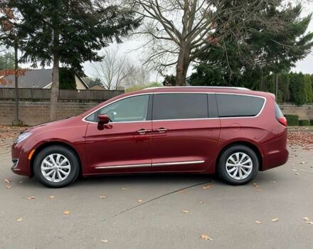 Красный Крайслер Пасифик, объемом двигателя 3.6 л и пробегом 44 тыс. км за 5000 $, фото 2 на Automoto.ua