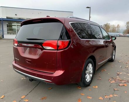 Красный Крайслер Пасифик, объемом двигателя 3.6 л и пробегом 44 тыс. км за 5000 $, фото 3 на Automoto.ua