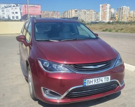 Красный Крайслер Пасифик, объемом двигателя 3.6 л и пробегом 105 тыс. км за 23499 $, фото 1 на Automoto.ua