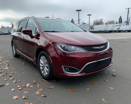 Красный Крайслер Пасифик, объемом двигателя 3.6 л и пробегом 44 тыс. км за 5000 $, фото 1 на Automoto.ua